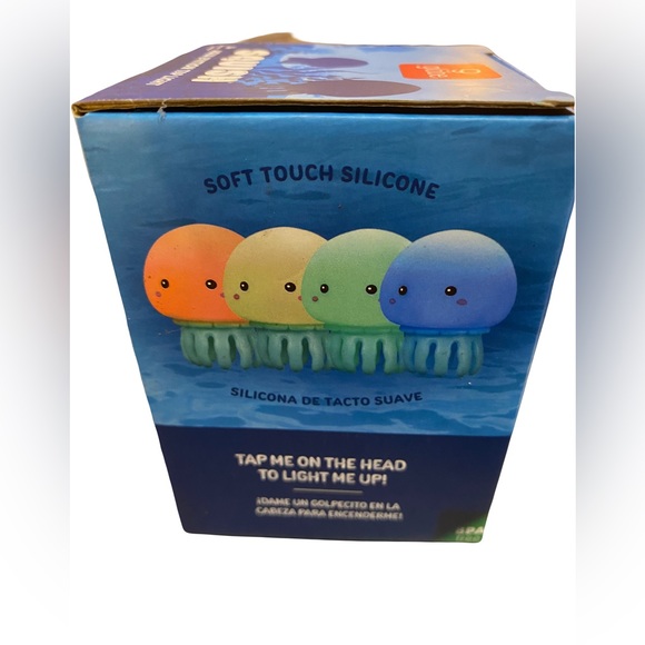 Globe Other Squish Aqua Edition Tap Light Piper The Jellyfish Nib